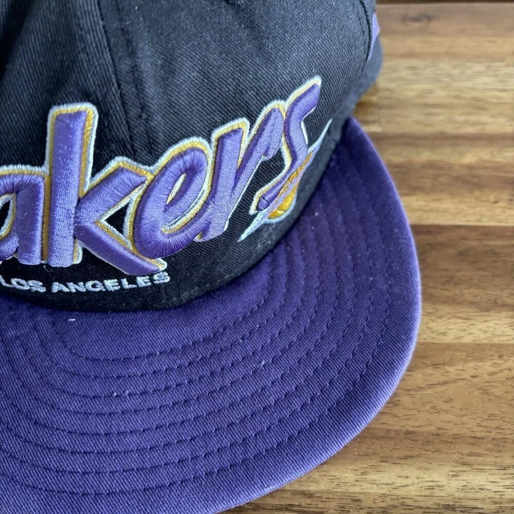 Los Angeles Lakers Cap Hat‎ Basketball Ball New Era NBA One Size Athletic Sports